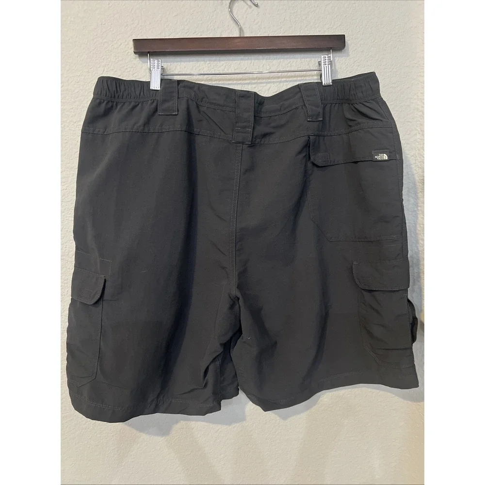 North Face Paramount Peak CHARCOAL Cargo Shorts Partial Elastic Waist Nylon XXL
